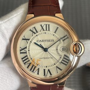 Alternative view of AF Quality! Natural Light Photography! Cartier Ballon Bleu 42mm Series. Large three-hand dial, brown calfskin strap. Seagull 2824 mechanical movement. Five-layer fish-eye sapphire crystal. Rounded and elegant, exuding noble charm.【Case】Watch dimensions: 42mm x 13mm. 316L stainless steel case meticulously polished by AF watchmakers, radiating brilliant luster!